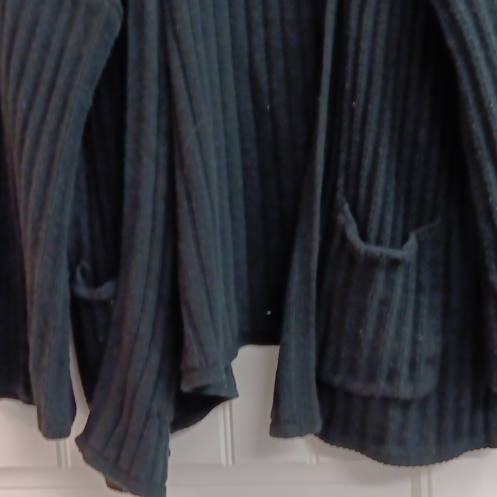AE Sweater - Picture 3 of 8